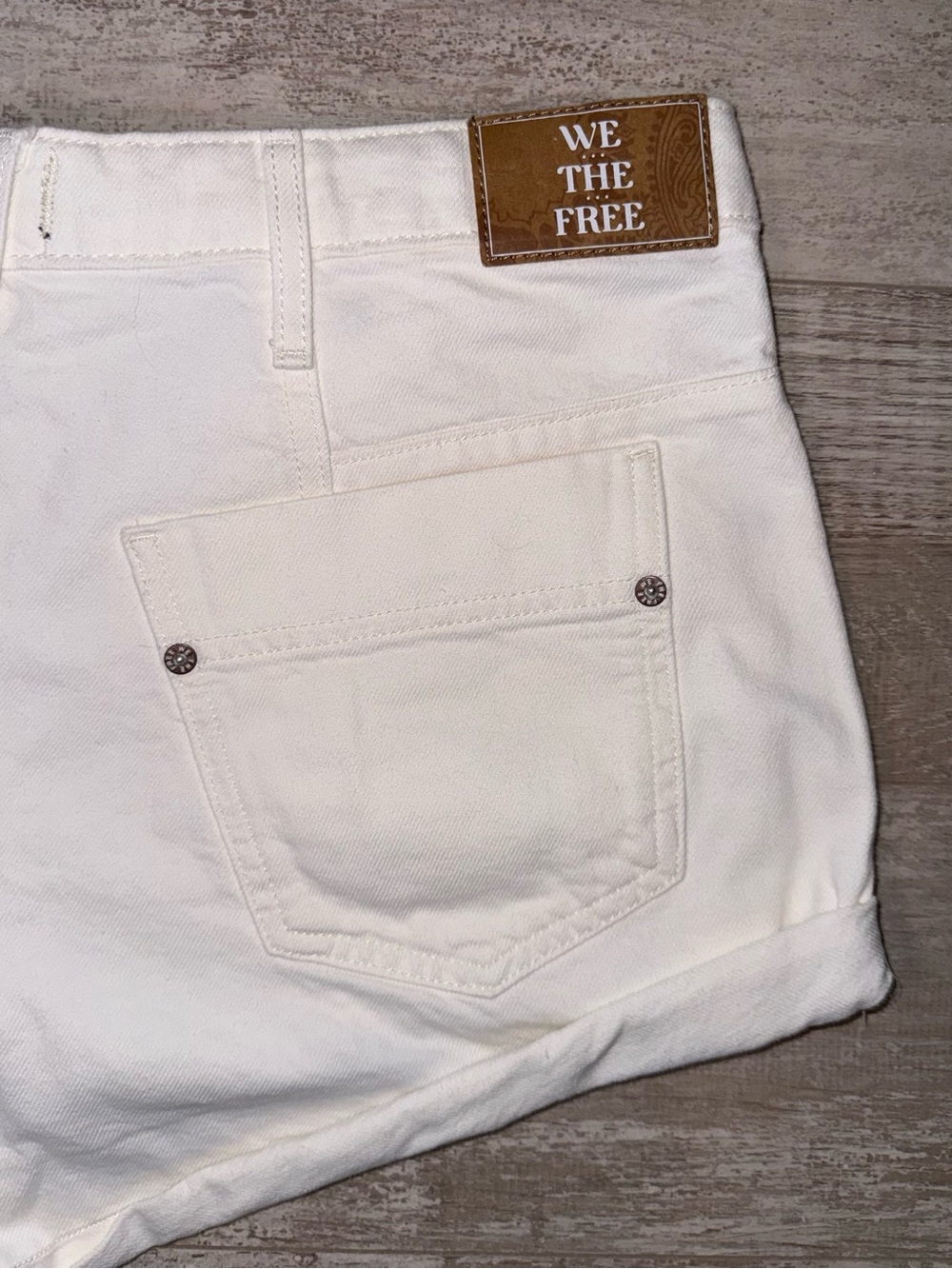 We The Free Beginners Luck Shorts NWT White Low Rise Slouch Denim Shorts Summer - Picture 7 of 13
